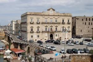 Taranto, il crac del Comune 20 anni dopo tra storia, strascichi e «fattore D» come dissesto