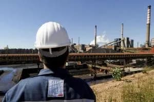 Ex Ilva, i giorni cruciali: oggi tavolo a Palazzo Chigi con i sindacati, domani l'udienza sullo stop all'area a caldo