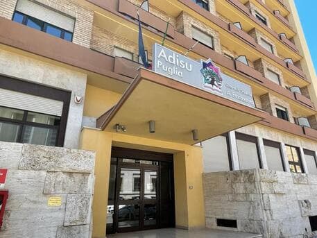 Adisu Puglia, approvato il bando 2026/27 tra le polemiche: studenti contrari, rischio «idonei non beneficiari»