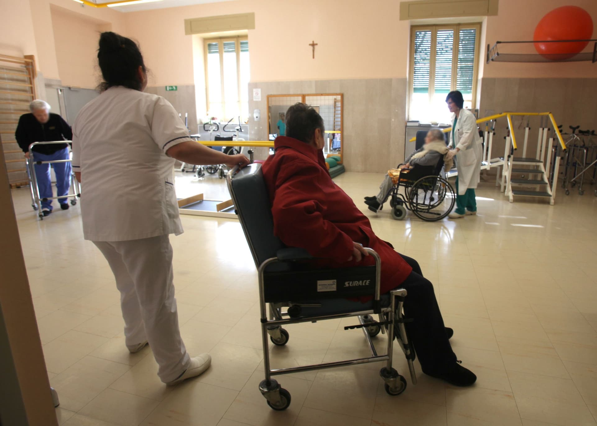 Puglia, l’allarme dei centri di riabilitazione: «Costi insostenibili e promesse disattese, rischiamo lo stop»