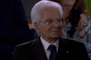 Taranto, allo Iacovone tutti in piedi per Mattarella: si accendono le luci sui Giochi del Mediterraneo