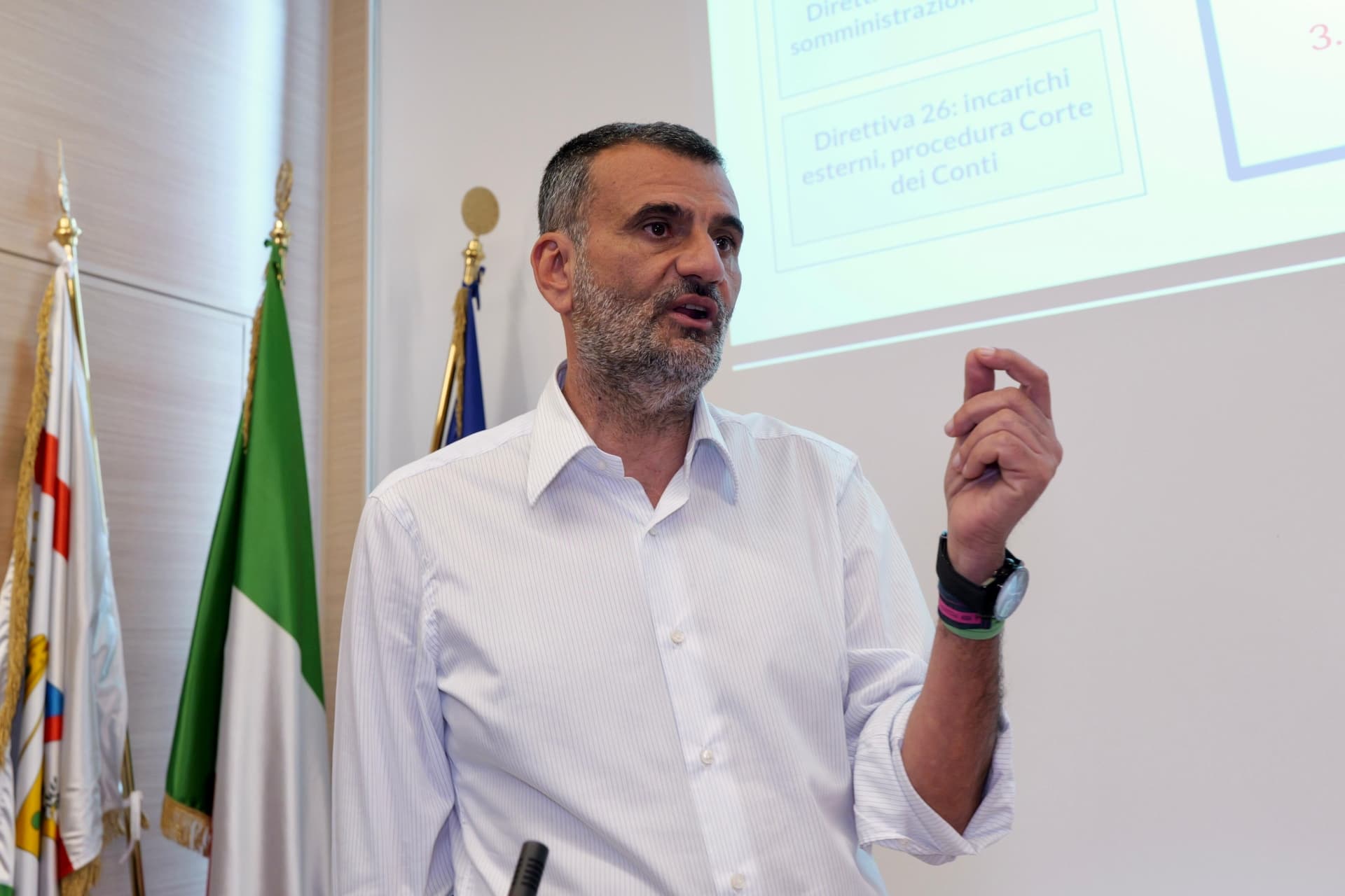 Sanità, Decaro vara l’unità di crisi: «Emergenza-urgenza, liste d’attesa e mobilità passiva le priorità. Per evitare il crollo occorrono 5 miliardi»
