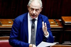 Taranto, il ministro Adolfo Urso: «Una cordata italiana per salvare il futuro dell’Ilva»