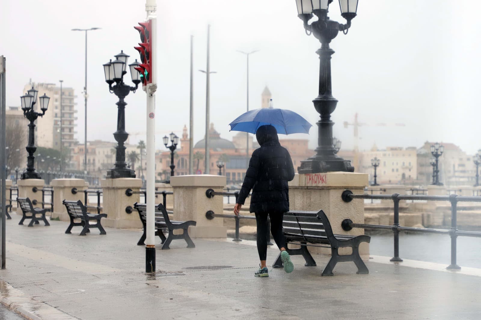 Meteo, cambio di scenario in Puglia: in arrivo pioggia e temporali, scatta l'allerta gialla