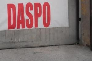 Calcio, disordini dopo Taranto-Gladiator: emessi 11 Daspo