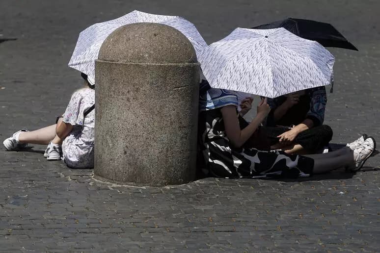 Emergenza caldo, in arrivo la terza ondata di calore: nel weekend fino a 39 gradi in Puglia