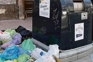 A Taranto la spesa dei rifiuti cresce di 4 milioni: ed ora la Tari rischia di lievitare