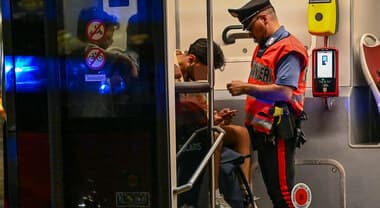 Grande blitz contro la delinquenza giovanile: 539 arresti e confische di armi, droga e denaro in 44 province