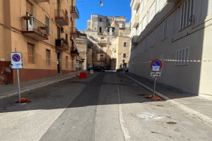 Taranto, divieti di sosta nella Città vecchia... ma i lavori sono da un’altra parte