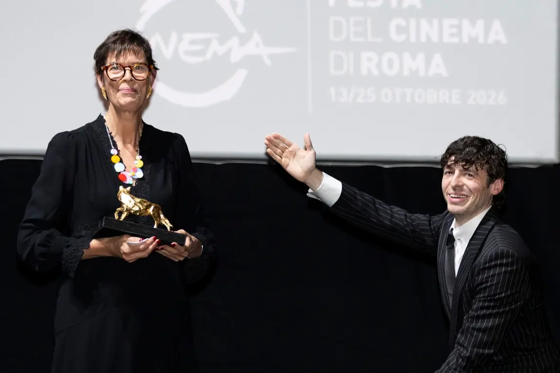 Festa del Cinema di Roma 2026, Clio Barnard conquista il premio: riconoscimenti anche per Kasia Smutniak e Paolo Pierobon