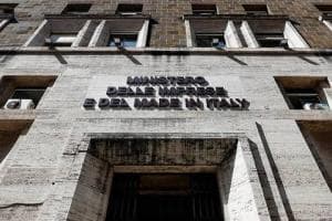 Ex Ilva, secondo giorno di tavolo al Mimit: «Jindal ha aggiornato la proposta dopo la sentenza della Corte d'Appello»