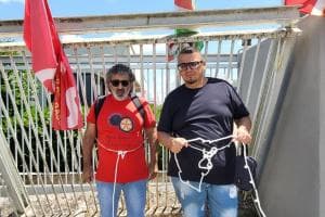 Prosegue la protesta dei lavoratori Natuzzi: bloccati gli accessi allo stabilimento di Laterza VIDEO