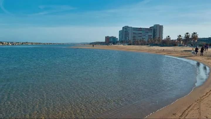 Malore in spiaggia, turista pugliese di 83 anni muore a Montesilvano
