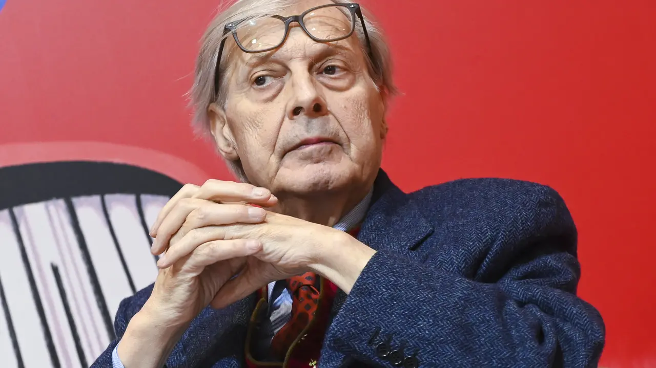 Vittorio Sgarbi ancora in terapia intensiva, la figlia Evelina: «L’ho trovato in grande sofferenza»