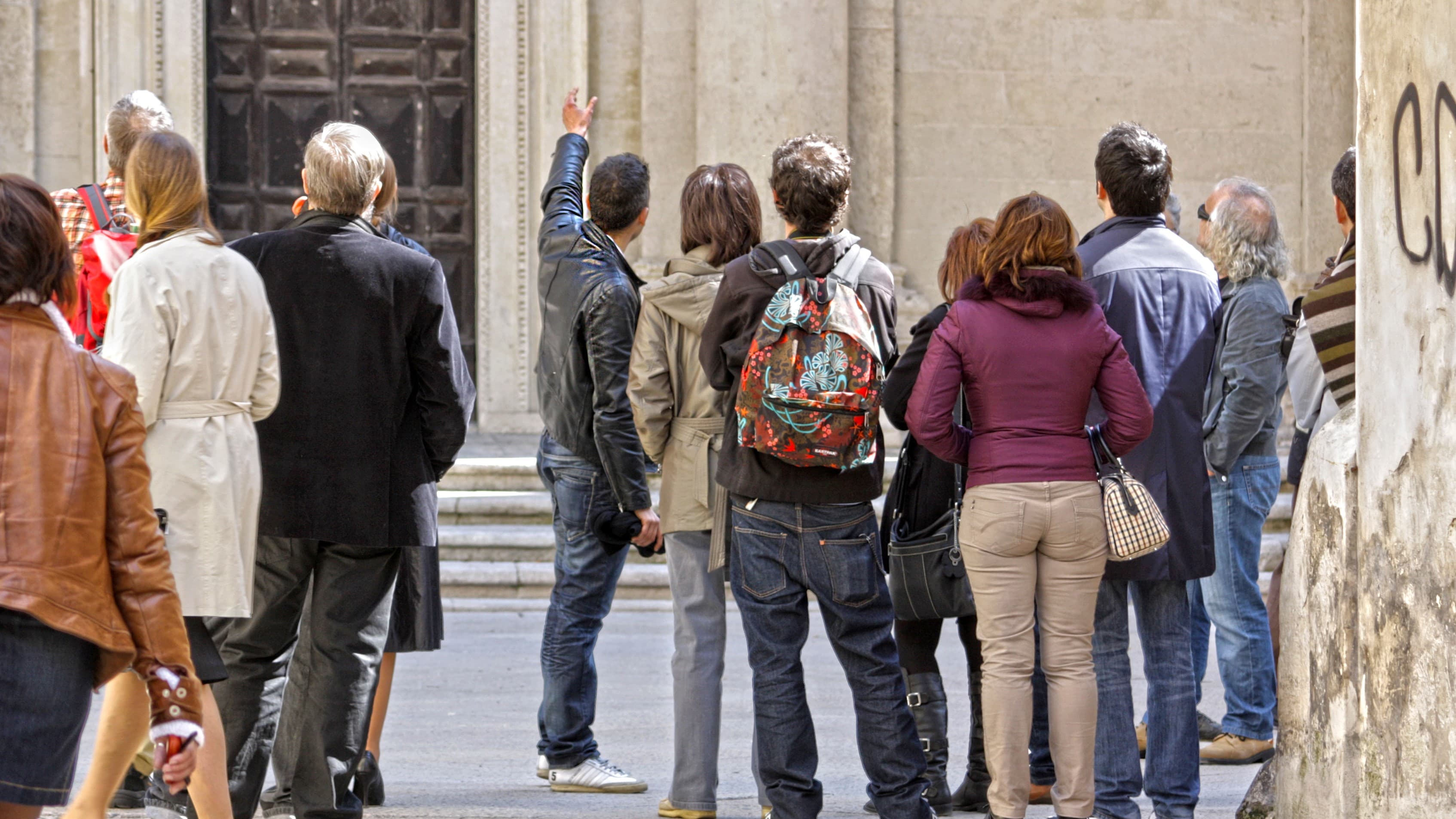 Corsi di specializzazione per guide turistiche: ulteriori indicazioni dal Ministero del Turismo