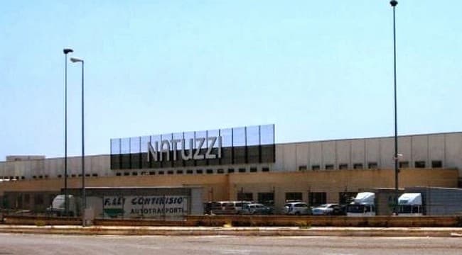 Natuzzi, i sindacati protestano dopo l'incontro su Ginosa: «Accusati dal capo del personale di essere un esubero e un costo»