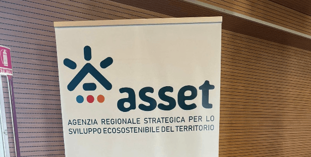 Asset, la Regione ordina lo stop: «Fermate tutto». L'agenzia si ribella: «Così finanziamenti a rischio»