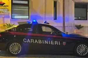 Massafra, minaccia e insegue l'ex moglie fino alla caserma dei carabinieri: arrestato 41enne