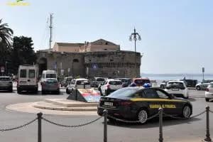 Taranto, condannata per maltrattamenti agli alunni: eseguito un sequestro ad un'ex docente
