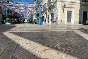 Taranto, 22enne accoltellato all'alba in via D'Aquino: è caccia al branco