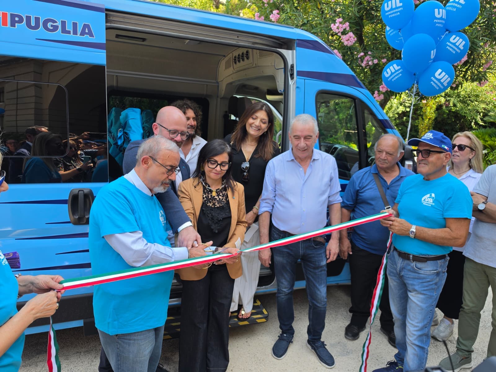 «Uilp Mobile», il sindacato va dagli anziani: in Puglia nasce l’ufficio itinerante dei diritti su quattro ruote