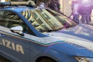 Taranto, un giovane di origini tunisine è accoltellato per strada: non è grave