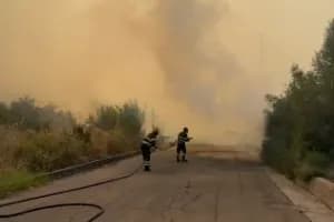 Ginosa avvolta dalle fiamme: appiccati tre diversi roghi, cittadini evacuati. «È un inferno» VIDEO
