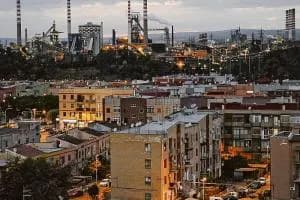 Ex Ilva, l'appello degli abitanti del Tamburi: «Ora un nuovo futuro per operai e città»
