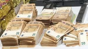 Prato, banca -fantasma movimentava 100 mln l'anno tra droga e merci: 41 arresti e sequestri per 60 mln. Tra i clienti anche la Scu